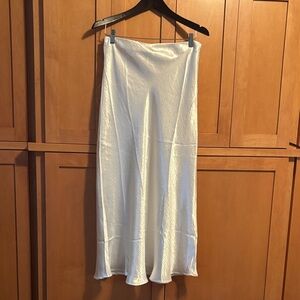 NEW with tags- Francesca's Collections Ivory Satin Maxi Skirt